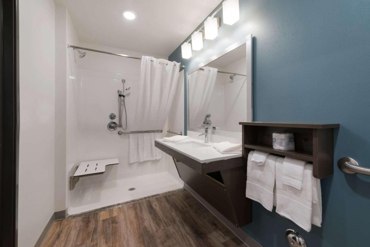 Hotel Woodspring Northeast