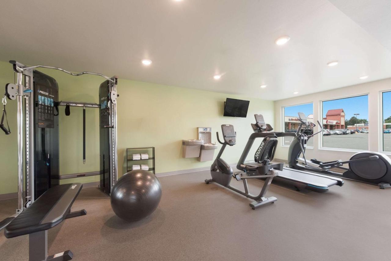 Woodspring Northeast Hotel 2*